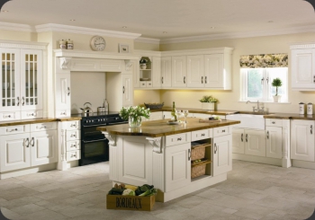 Custom Made Kitchens, Traditional Kitchens